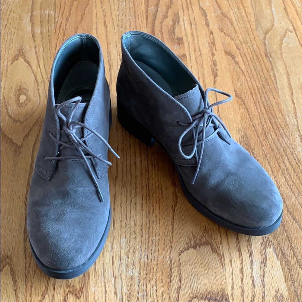 Bandolino Womens bootie. Size 10